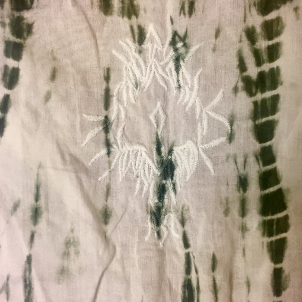 Simply U “All you Need is Love 💚” Blouse - Picture 6 of 8